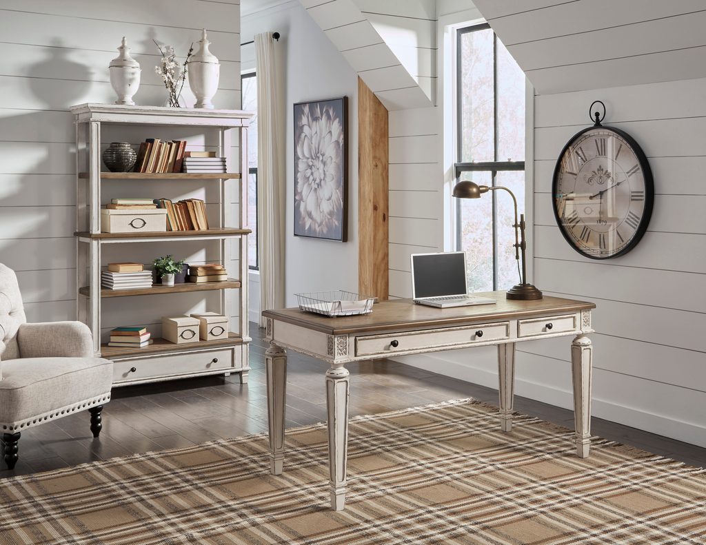 34 - Office Desk (USB/AC POWER)